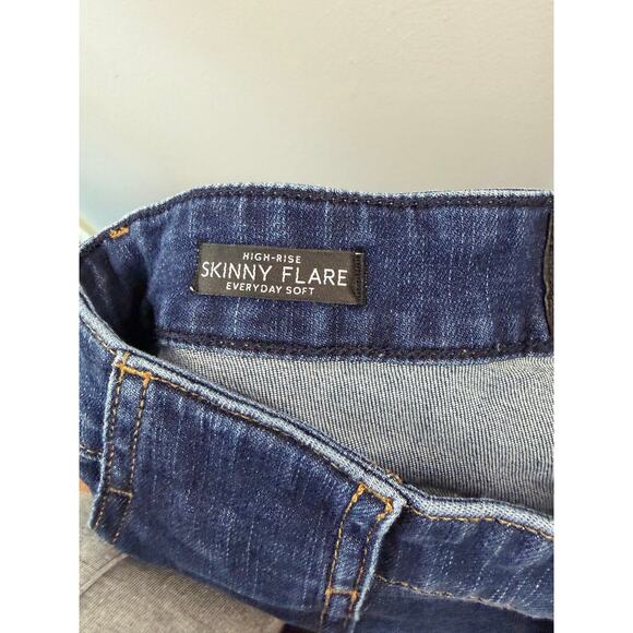 White House Black Market Womens High Rise Skinny Flare Jeans Size 4 - Picture 3 of 9